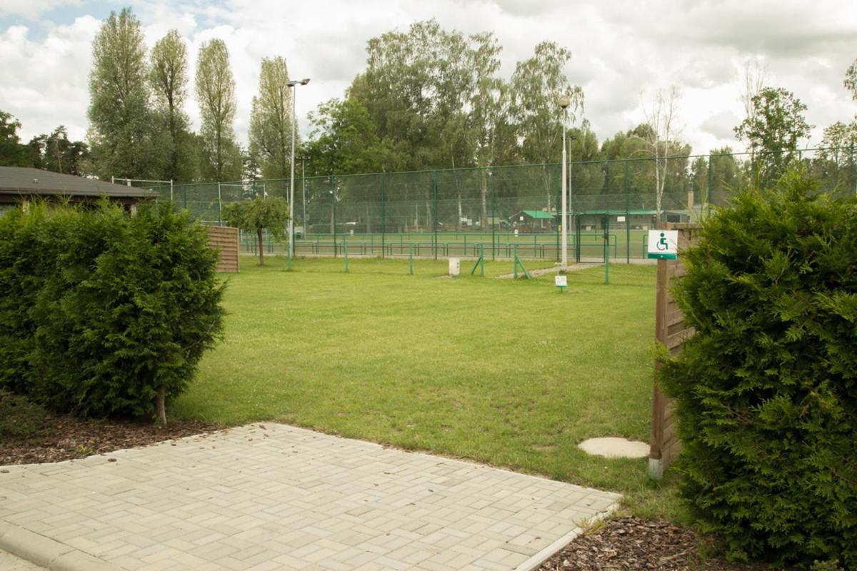 Camping Oaza Błonie Kórnik Domki Standard Plus - 3 pokoje Exterior foto
